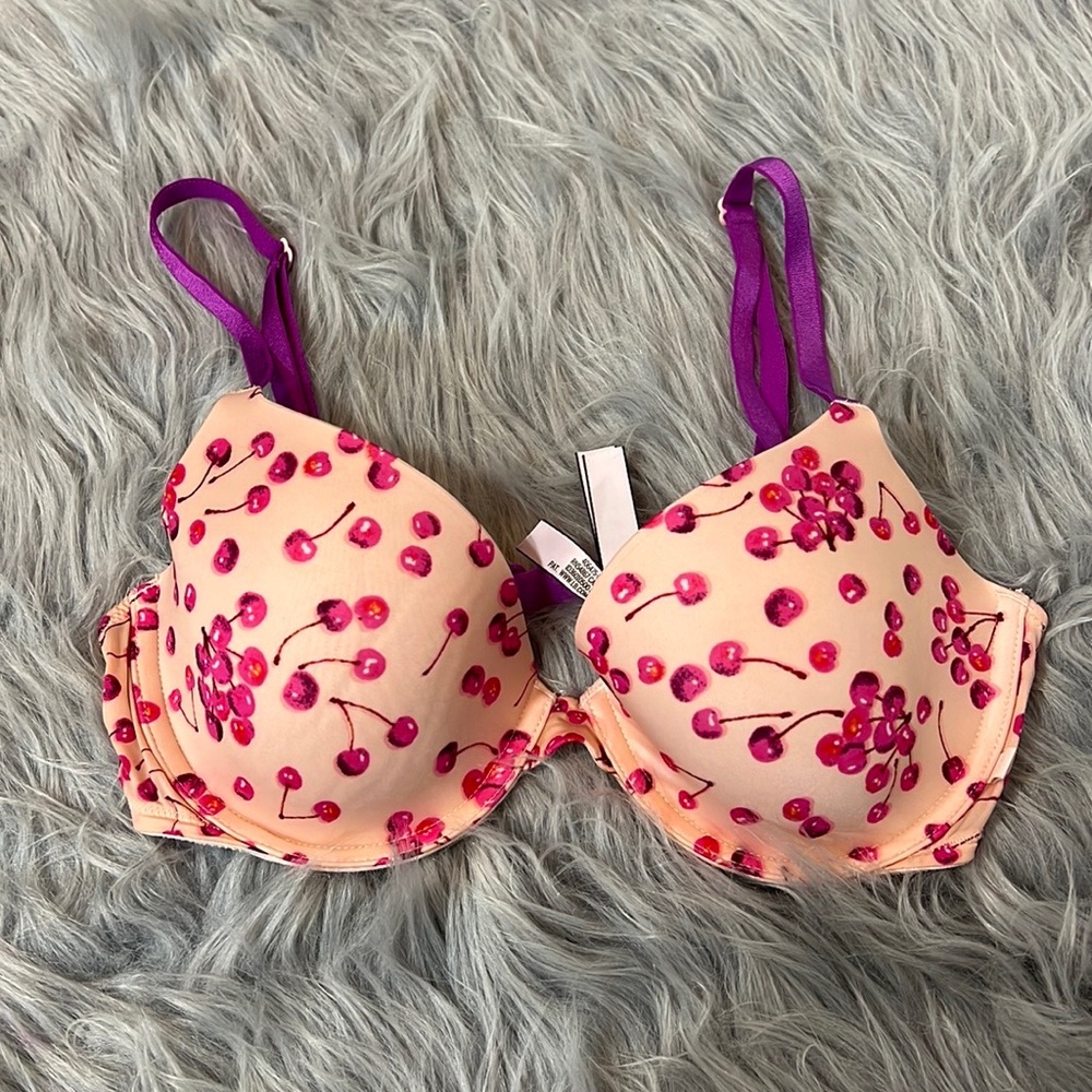 VICTORIA SECRET BRA SIZE 32D